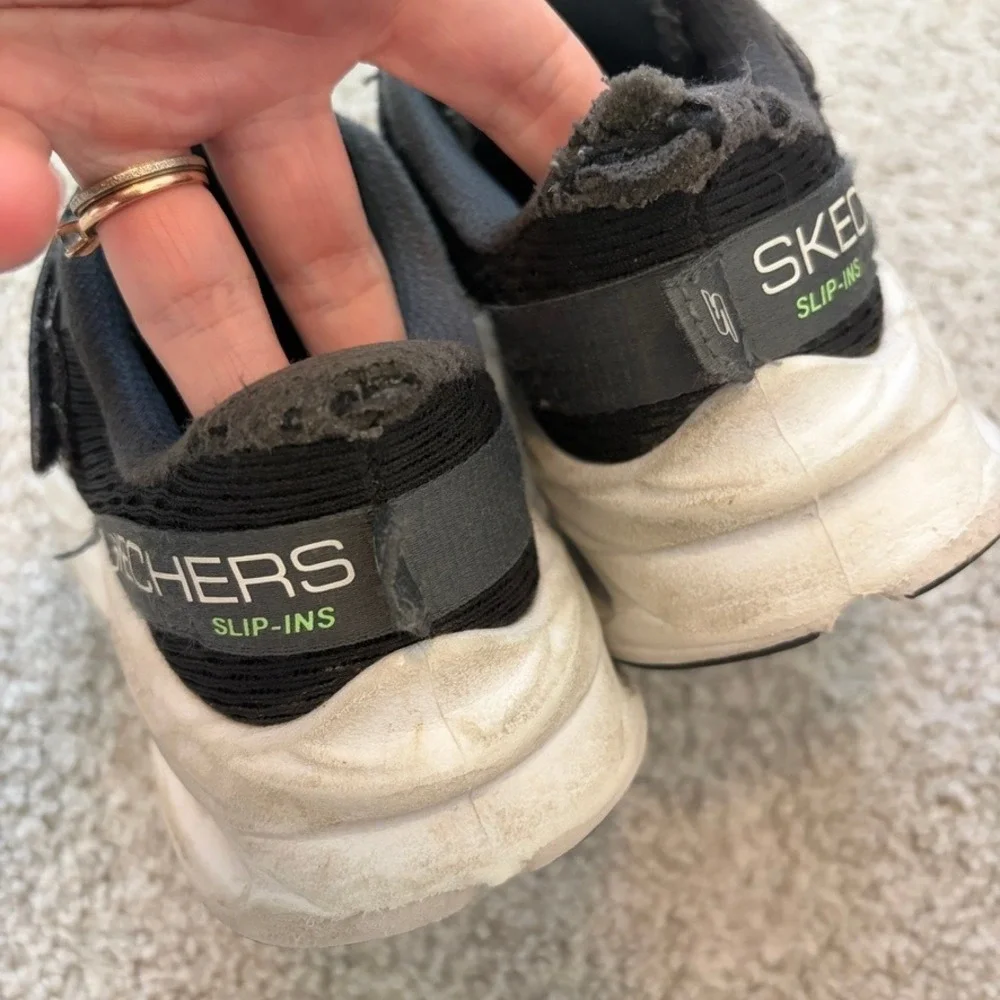 Skechers Kids Go Run Shoes Boys 10.5 Black Green Slip In Hands Free Sneakers